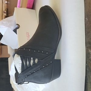 BNIB Black studded moto bootie